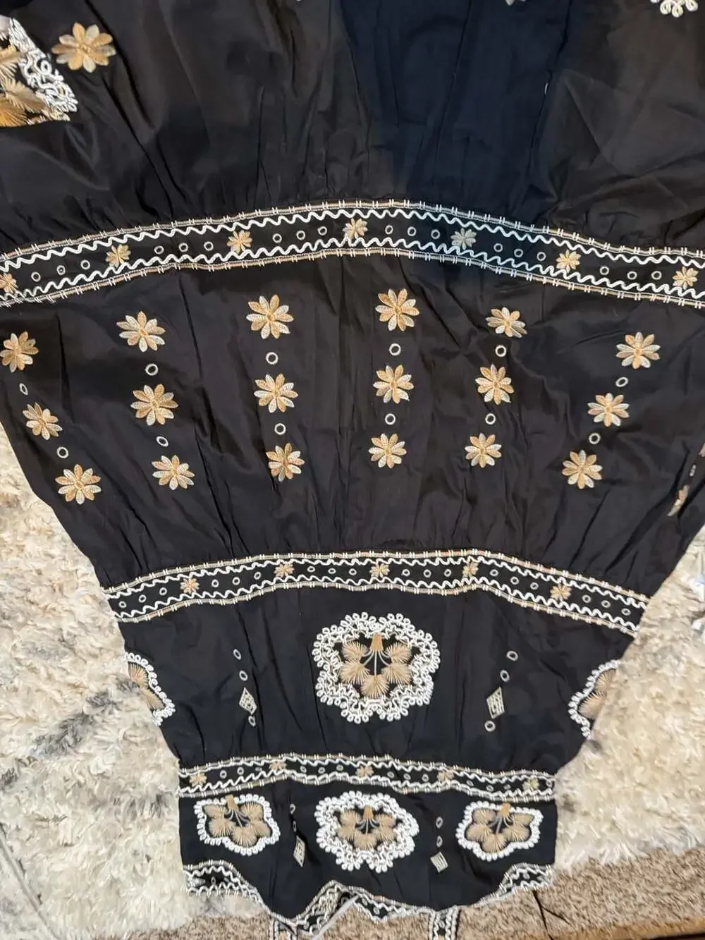 Elie Tahari The Ellisah Embroidered Linen Maxi Dress - Picture 3 of 6